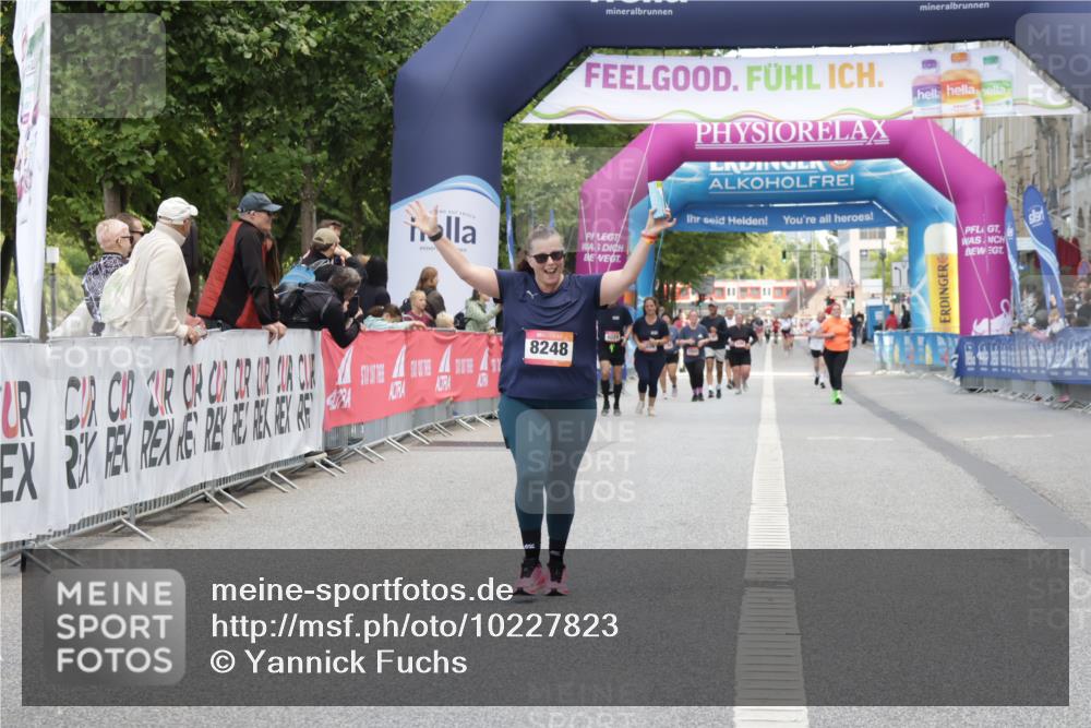 06.09.2026 - CURREX Alsterlauf Yannick Fuchs http://msf.ph/oto/10227823 06.09.2026 10:30:28 Ziel 8248 meine-sportfotos.de