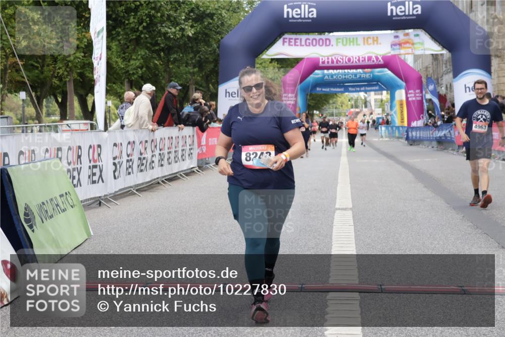 06.09.2026 - CURREX Alsterlauf Yannick Fuchs http://msf.ph/oto/10227830 06.09.2026 10:30:31 Ziel 4963, 8248 meine-sportfotos.de