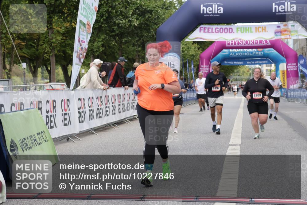 06.09.2026 - CURREX Alsterlauf Yannick Fuchs http://msf.ph/oto/10227846 06.09.2026 10:30:50 Ziel 2444, 3676, 4024, 4026, 4853, 8209 meine-sportfotos.de