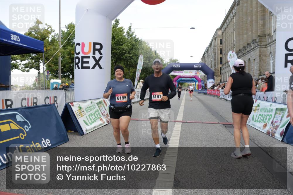 06.09.2026 - CURREX Alsterlauf Yannick Fuchs http://msf.ph/oto/10227863 06.09.2026 10:30:58 Ziel 2444, 3676, 4773, 4853, 6195, 6197, 8209 meine-sportfotos.de