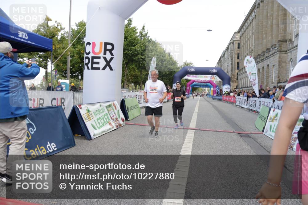 06.09.2026 - CURREX Alsterlauf Yannick Fuchs http://msf.ph/oto/10227880 06.09.2026 10:31:05 Ziel 2039, 2409, 4420, 4773 meine-sportfotos.de