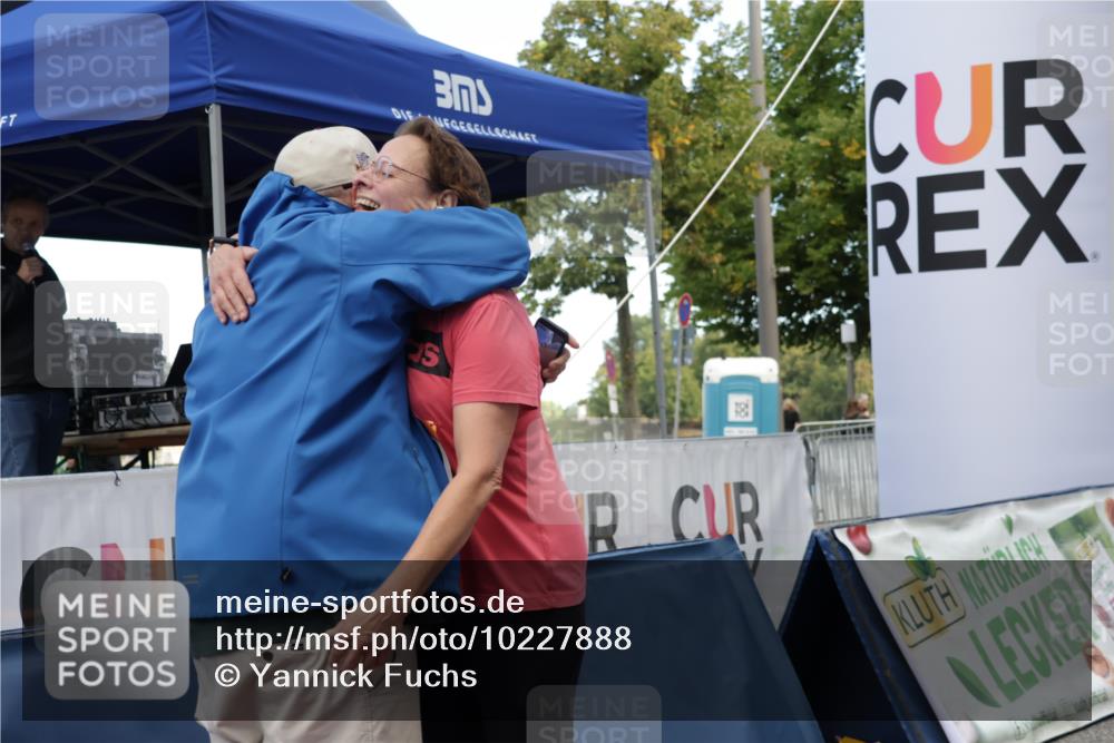 06.09.2026 - CURREX Alsterlauf Yannick Fuchs http://msf.ph/oto/10227888 06.09.2026 10:31:12 Ziel 2039, 2409 meine-sportfotos.de
