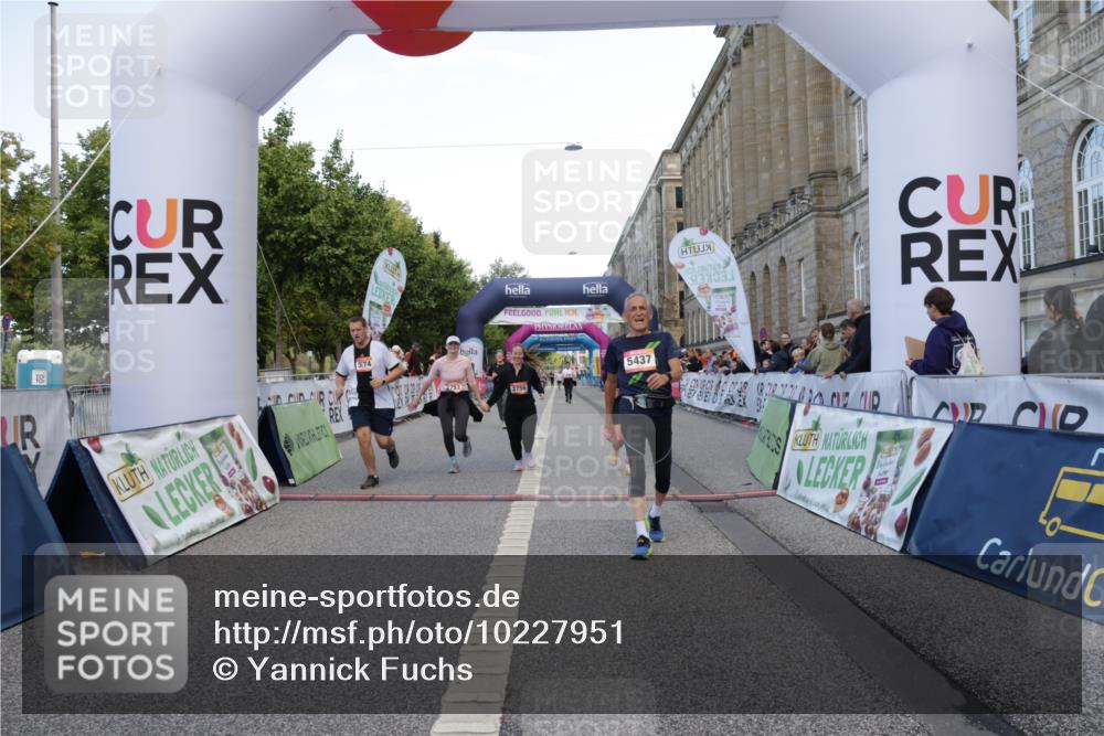06.09.2026 - CURREX Alsterlauf Yannick Fuchs http://msf.ph/oto/10227951 06.09.2026 10:31:58 Ziel 2753, 2756, 4338, 5437, 5574 meine-sportfotos.de