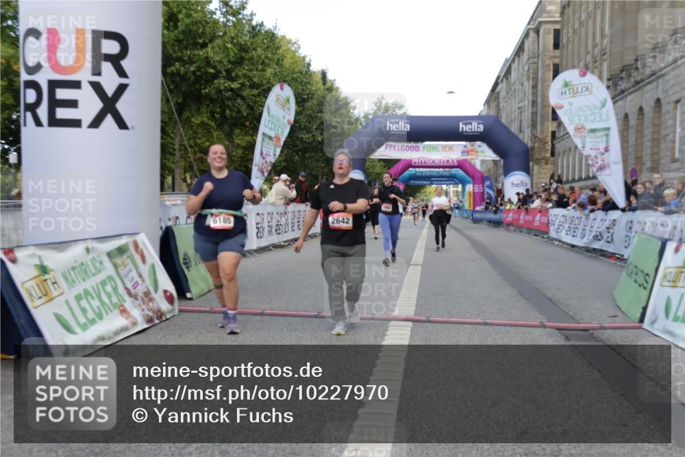 06.09.2026 - CURREX Alsterlauf Yannick Fuchs http://msf.ph/oto/10227970 06.09.2026 10:32:04 Ziel 2642, 2753, 2756, 2906, 3000, 4338, 5437, 5574, 6185 meine-sportfotos.de