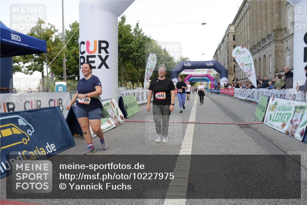 06.09.2026 - CURREX Alsterlauf Yannick Fuchs http://msf.ph/oto/10227975 06.09.2026 10:32:06 Ziel 2642, 2753, 2756, 2906, 3000, 3329, 4338, 4723, 5574, 6185 meine-sportfotos.de