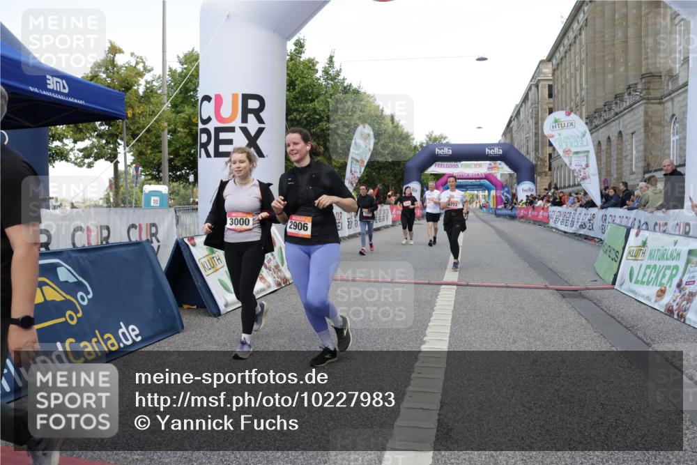 06.09.2026 - CURREX Alsterlauf Yannick Fuchs http://msf.ph/oto/10227983 06.09.2026 10:32:09 Ziel 2539, 2544, 2642, 2906, 3000, 3329, 4723, 6185 meine-sportfotos.de