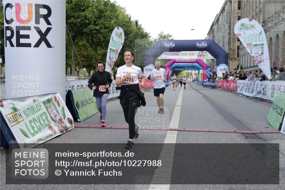 06.09.2026 - CURREX Alsterlauf Yannick Fuchs http://msf.ph/oto/10227988 06.09.2026 10:32:11 Ziel 2539, 2544, 2642, 2906, 3000, 3329, 4723, 6185 meine-sportfotos.de