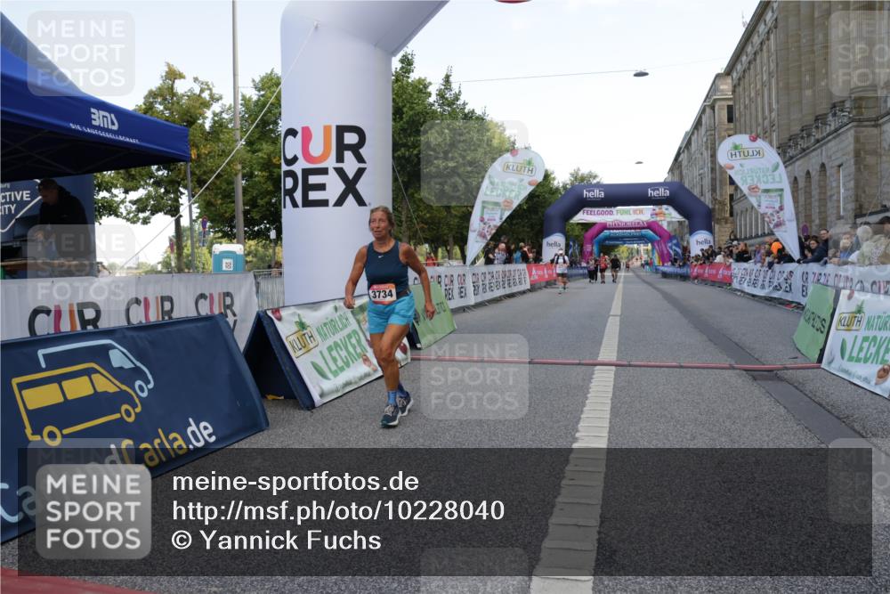 06.09.2026 - CURREX Alsterlauf Yannick Fuchs http://msf.ph/oto/10228040 06.09.2026 10:32:41 Ziel 3647, 3734 meine-sportfotos.de