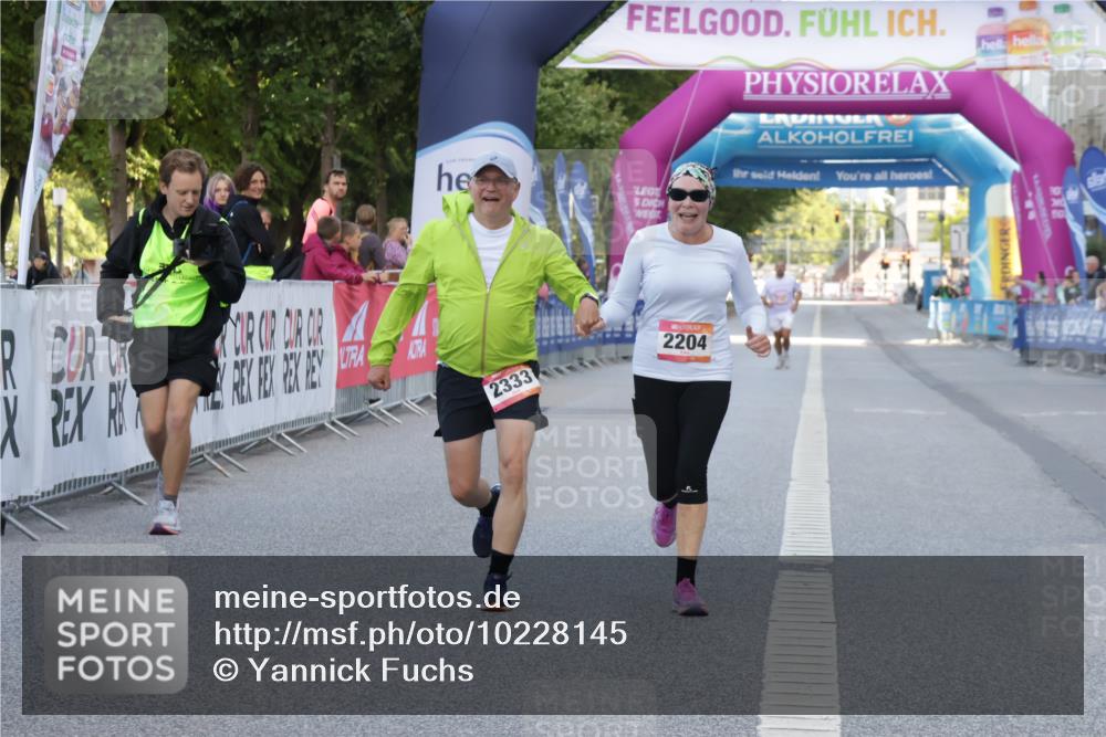 06.09.2026 - CURREX Alsterlauf Yannick Fuchs http://msf.ph/oto/10228145 06.09.2026 10:35:50 Ziel 2204, 2333 meine-sportfotos.de