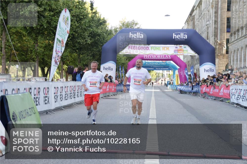 06.09.2026 - CURREX Alsterlauf Yannick Fuchs http://msf.ph/oto/10228165 06.09.2026 10:36:09 Ziel 6482, 8142 meine-sportfotos.de