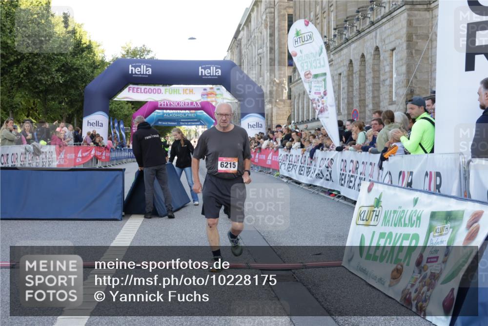 06.09.2026 - CURREX Alsterlauf Yannick Fuchs http://msf.ph/oto/10228175 06.09.2026 10:37:35 Ziel 4368, 6215 meine-sportfotos.de