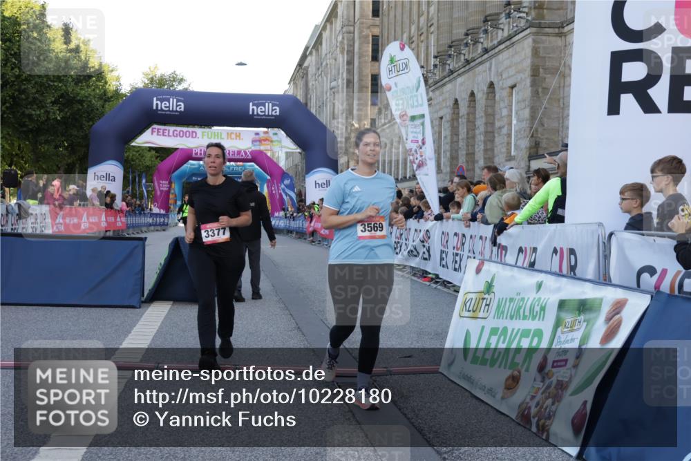 06.09.2026 - CURREX Alsterlauf Yannick Fuchs http://msf.ph/oto/10228180 06.09.2026 10:37:59 Ziel 3377, 3569 meine-sportfotos.de