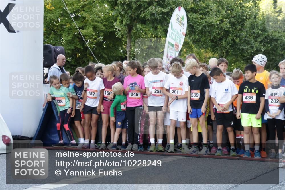 06.09.2026 - CURREX Alsterlauf Yannick Fuchs http://msf.ph/oto/10228249 06.09.2026 10:48:10 Ziel  meine-sportfotos.de