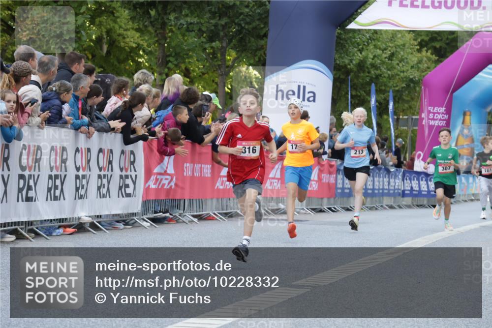 06.09.2026 - CURREX Alsterlauf Yannick Fuchs http://msf.ph/oto/10228332 06.09.2026 10:52:30 Ziel 316 meine-sportfotos.de