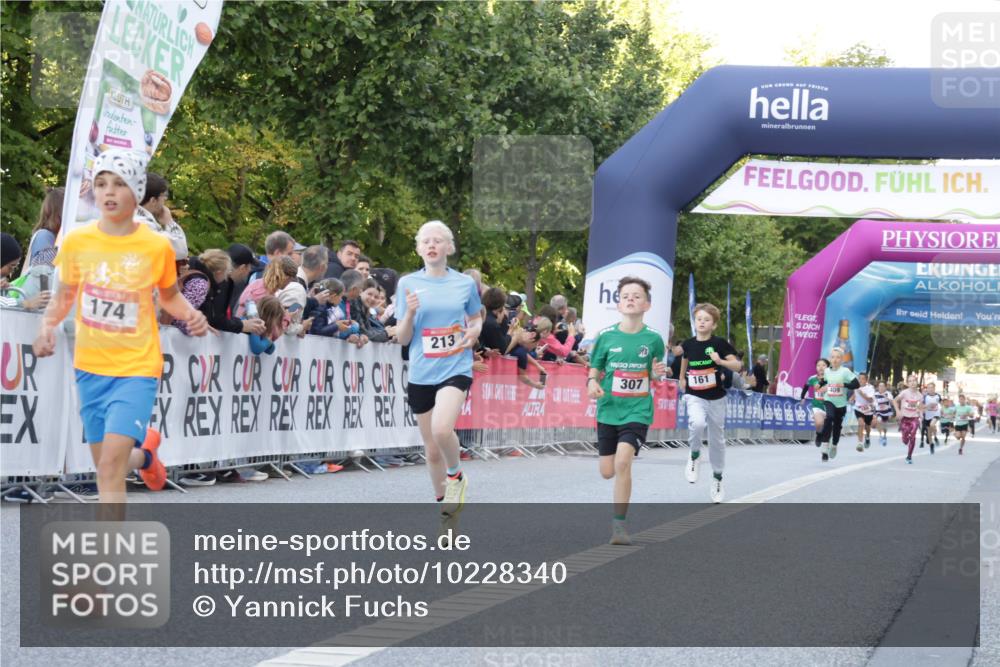 06.09.2026 - CURREX Alsterlauf Yannick Fuchs http://msf.ph/oto/10228340 06.09.2026 10:52:34 Ziel 161, 174, 213, 307, 316 meine-sportfotos.de
