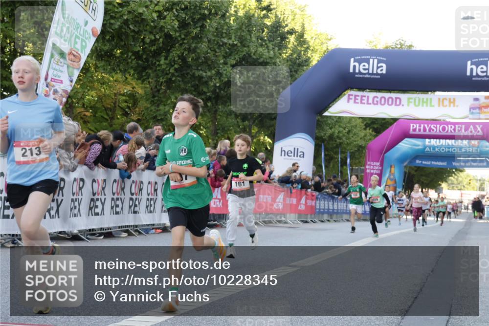 06.09.2026 - CURREX Alsterlauf Yannick Fuchs http://msf.ph/oto/10228345 06.09.2026 10:52:35 Ziel 161, 174, 213, 307, 316 meine-sportfotos.de