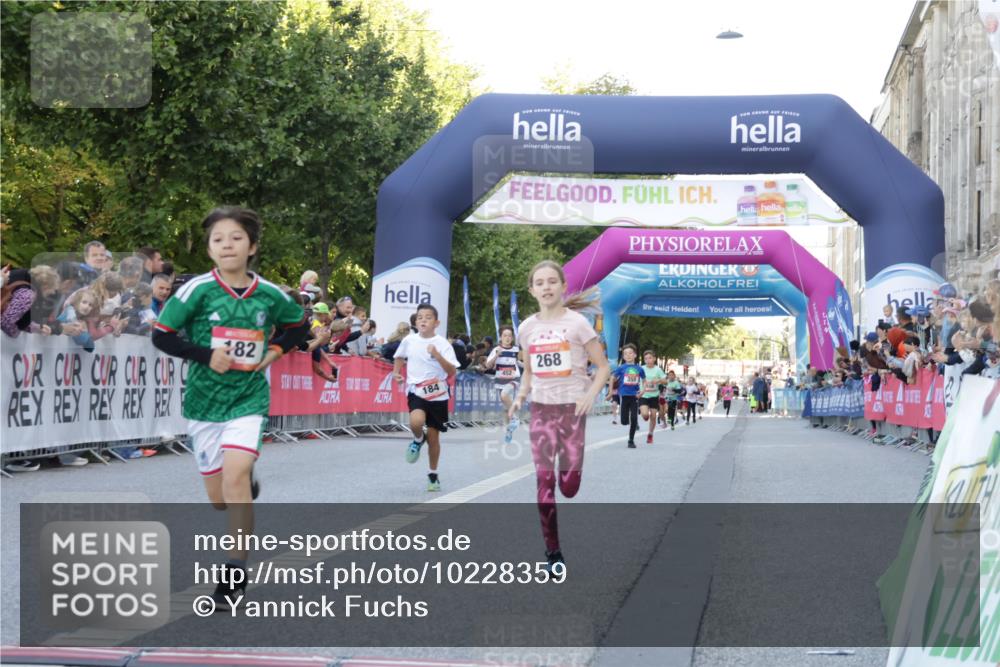06.09.2026 - CURREX Alsterlauf Yannick Fuchs http://msf.ph/oto/10228359 06.09.2026 10:52:40 Ziel 161, 174, 182, 184, 213, 268, 307, 316, 409 meine-sportfotos.de