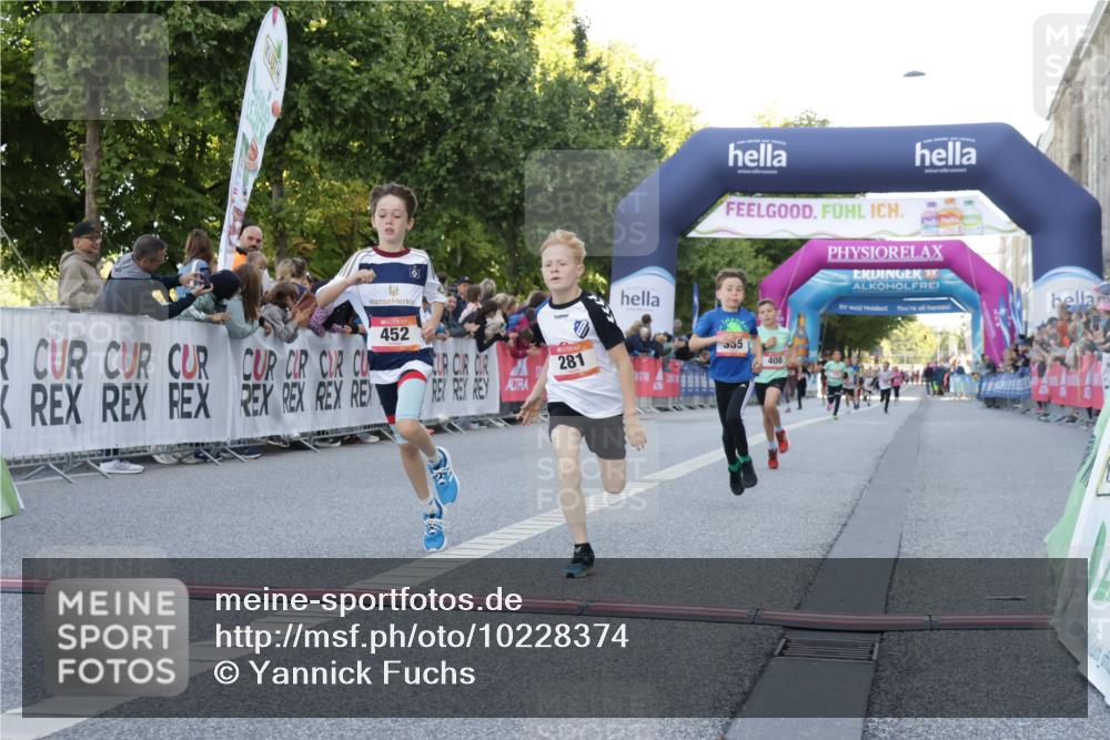 06.09.2026 - CURREX Alsterlauf Yannick Fuchs http://msf.ph/oto/10228374 06.09.2026 10:52:44 Ziel 161, 182, 184, 268, 281, 307, 355, 408, 409, 452 meine-sportfotos.de
