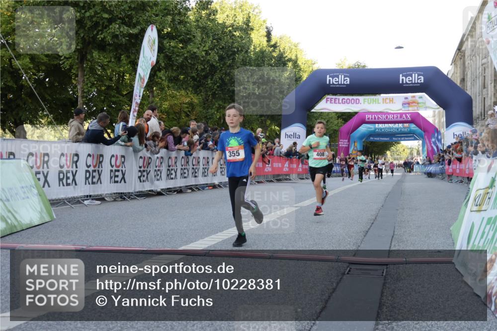 06.09.2026 - CURREX Alsterlauf Yannick Fuchs http://msf.ph/oto/10228381 06.09.2026 10:52:46 Ziel 182, 184, 268, 281, 293, 355, 408, 409, 452 meine-sportfotos.de