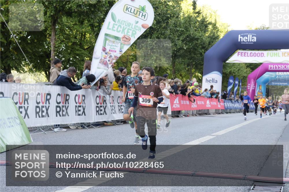 06.09.2026 - CURREX Alsterlauf Yannick Fuchs http://msf.ph/oto/10228465 06.09.2026 10:53:14 Ziel 168, 170, 183, 204, 247, 272, 309, 432, 8182 meine-sportfotos.de