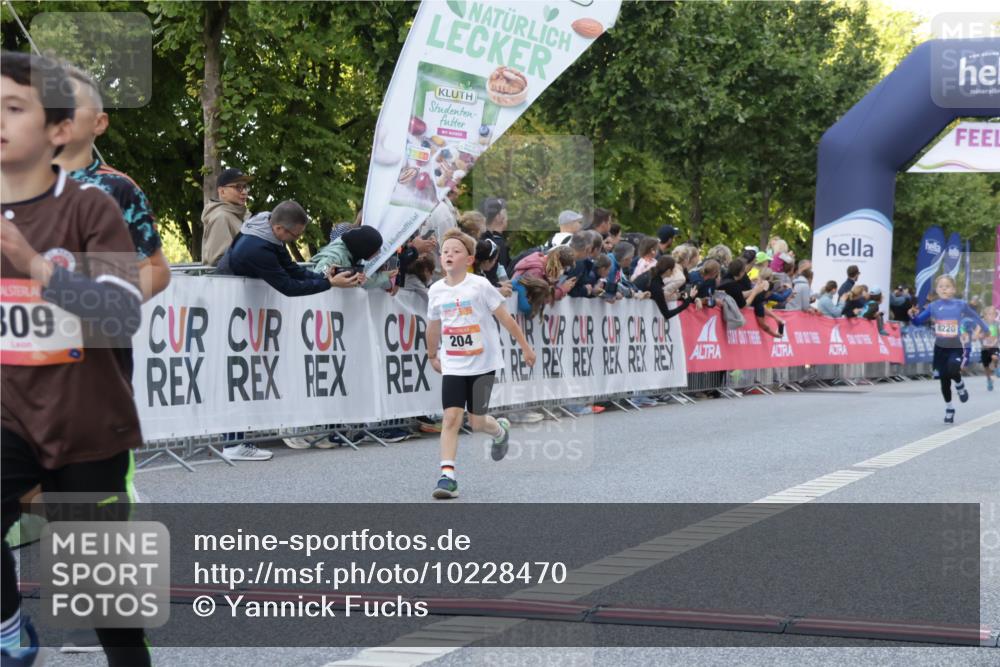 06.09.2026 - CURREX Alsterlauf Yannick Fuchs http://msf.ph/oto/10228470 06.09.2026 10:53:15 Ziel 168, 170, 183, 204, 272, 309, 432, 8182, 8220 meine-sportfotos.de