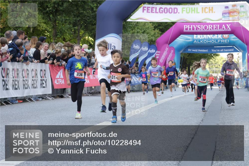 06.09.2026 - CURREX Alsterlauf Yannick Fuchs http://msf.ph/oto/10228494 06.09.2026 10:53:26 Ziel 175, 186, 210, 227, 233, 275, 314, 317, 336, 338, 397, 420, 8124, 8220, 8262 meine-sportfotos.de