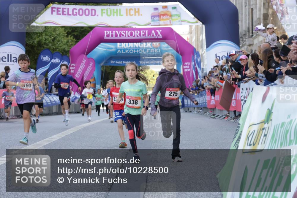 06.09.2026 - CURREX Alsterlauf Yannick Fuchs http://msf.ph/oto/10228500 06.09.2026 10:53:28 Ziel 175, 186, 190, 210, 227, 233, 275, 314, 317, 336, 338, 397, 420, 8124, 8180, 8262, 8329 meine-sportfotos.de