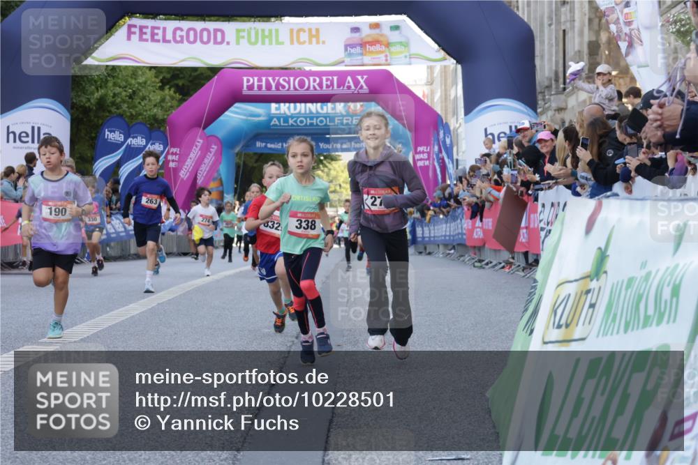 06.09.2026 - CURREX Alsterlauf Yannick Fuchs http://msf.ph/oto/10228501 06.09.2026 10:53:28 Ziel 175, 186, 190, 210, 227, 233, 275, 314, 317, 336, 338, 397, 420, 8124, 8180, 8262, 8329 meine-sportfotos.de