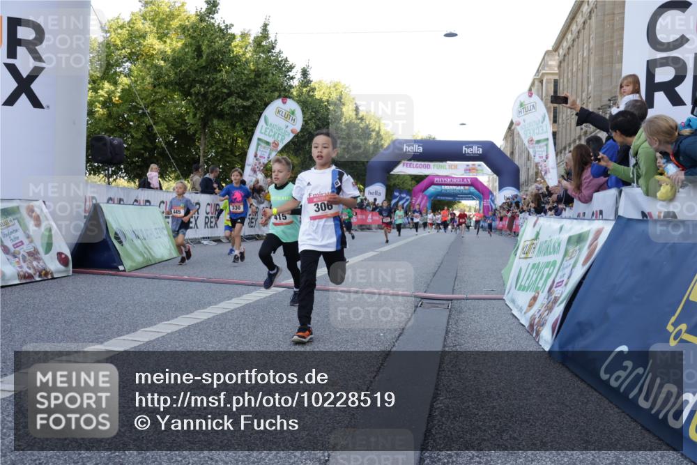 06.09.2026 - CURREX Alsterlauf Yannick Fuchs http://msf.ph/oto/10228519 06.09.2026 10:53:36 Ziel 159, 190, 219, 263, 265, 266, 274, 275, 306, 314, 330, 336, 338, 402, 415, 445, 8124, 8180, 8181, 8329 meine-sportfotos.de