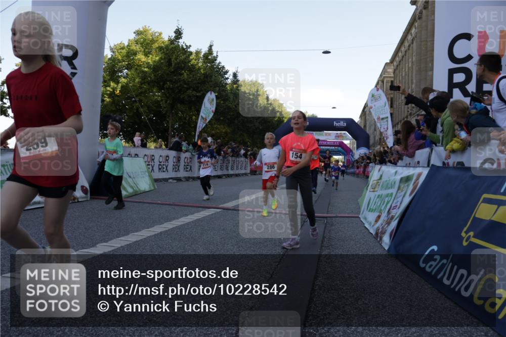 06.09.2026 - CURREX Alsterlauf Yannick Fuchs http://msf.ph/oto/10228542 06.09.2026 10:53:44 Ziel 154, 159, 164, 169, 214, 219, 257, 259, 265, 286, 330, 401, 415, 442, 445, 8094, 8123 meine-sportfotos.de