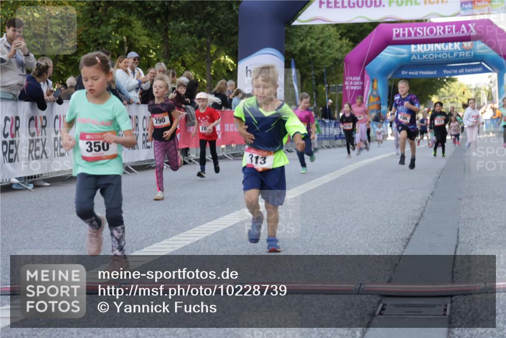 06.09.2026 - CURREX Alsterlauf Yannick Fuchs http://msf.ph/oto/10228739 06.09.2026 10:54:53 Ziel 160, 234, 290, 313, 315, 322, 345, 348, 350, 398, 423, 8287 meine-sportfotos.de