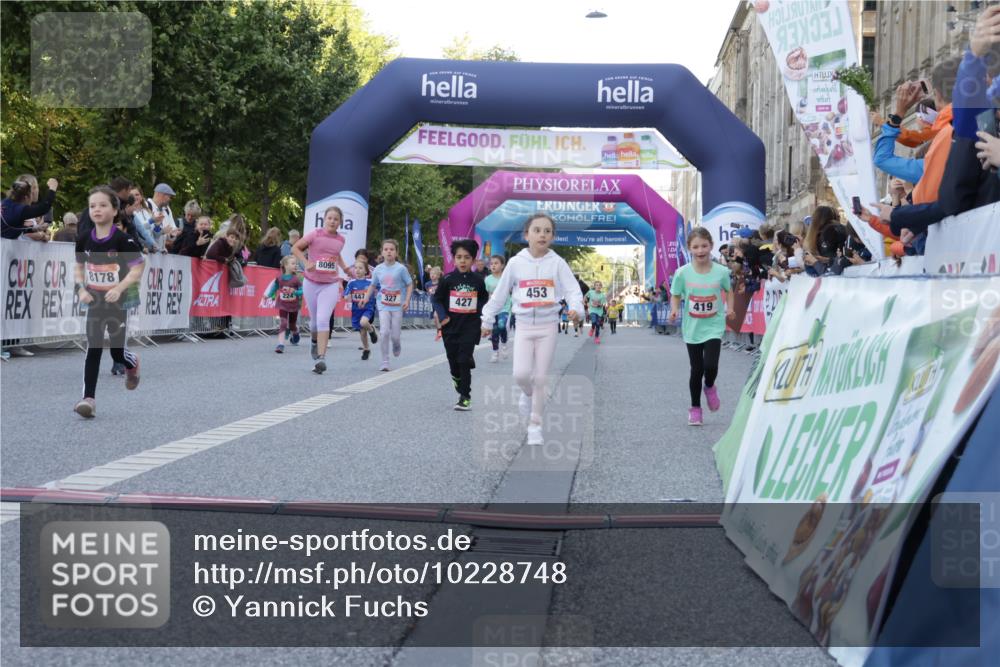 06.09.2026 - CURREX Alsterlauf Yannick Fuchs http://msf.ph/oto/10228748 06.09.2026 10:55:01 Ziel 160, 196, 234, 244, 261, 262, 287, 290, 313, 327, 348, 350, 419, 424, 427, 447, 453, 8095 meine-sportfotos.de