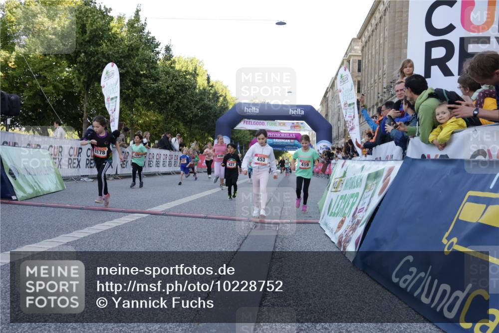 06.09.2026 - CURREX Alsterlauf Yannick Fuchs http://msf.ph/oto/10228752 06.09.2026 10:55:02 Ziel 160, 196, 224, 244, 261, 262, 287, 290, 313, 327, 348, 350, 419, 424, 427, 447, 453, 8095 meine-sportfotos.de