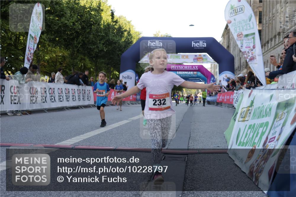 06.09.2026 - CURREX Alsterlauf Yannick Fuchs http://msf.ph/oto/10228797 06.09.2026 10:55:25 Ziel 156, 181, 198, 199, 232, 242, 291, 339, 368, 369, 396, 435, 439, 441 meine-sportfotos.de