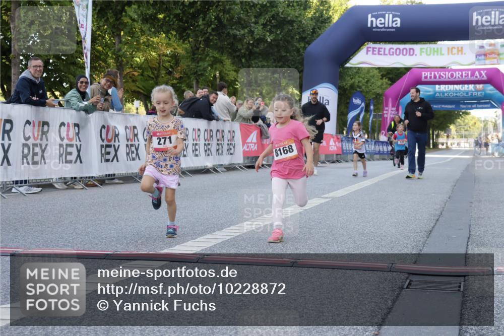 06.09.2026 - CURREX Alsterlauf Yannick Fuchs http://msf.ph/oto/10228872 06.09.2026 10:56:15 Ziel 152, 271, 450, 8168 meine-sportfotos.de