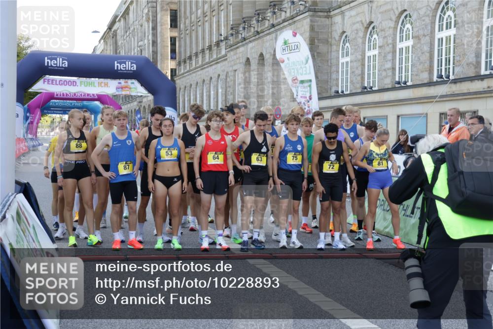 06.09.2026 - CURREX Alsterlauf Yannick Fuchs http://msf.ph/oto/10228893 06.09.2026 11:00:14 Ziel  meine-sportfotos.de