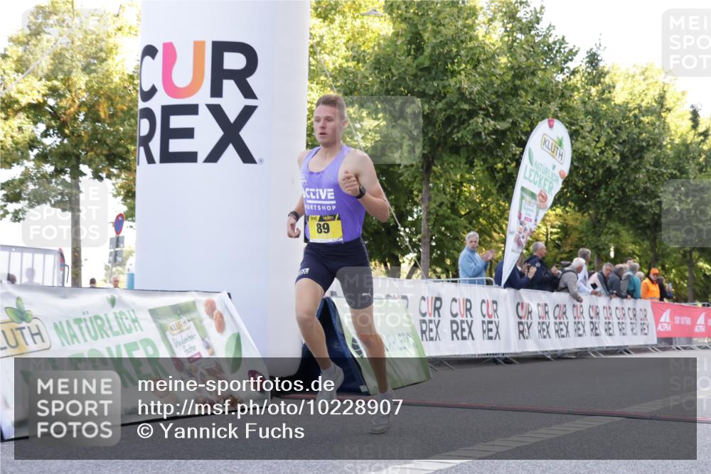 06.09.2026 - CURREX Alsterlauf Yannick Fuchs http://msf.ph/oto/10228907 06.09.2026 11:03:46 Ziel 89 meine-sportfotos.de