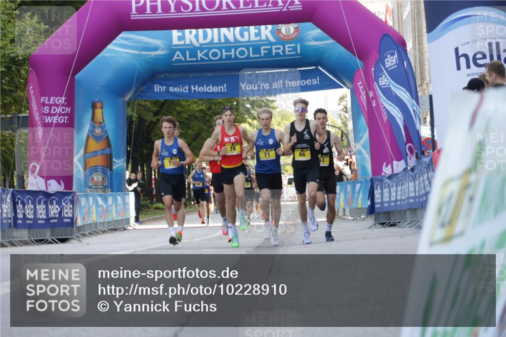 06.09.2026 - CURREX Alsterlauf Yannick Fuchs http://msf.ph/oto/10228910 06.09.2026 11:03:52 Ziel 89 meine-sportfotos.de