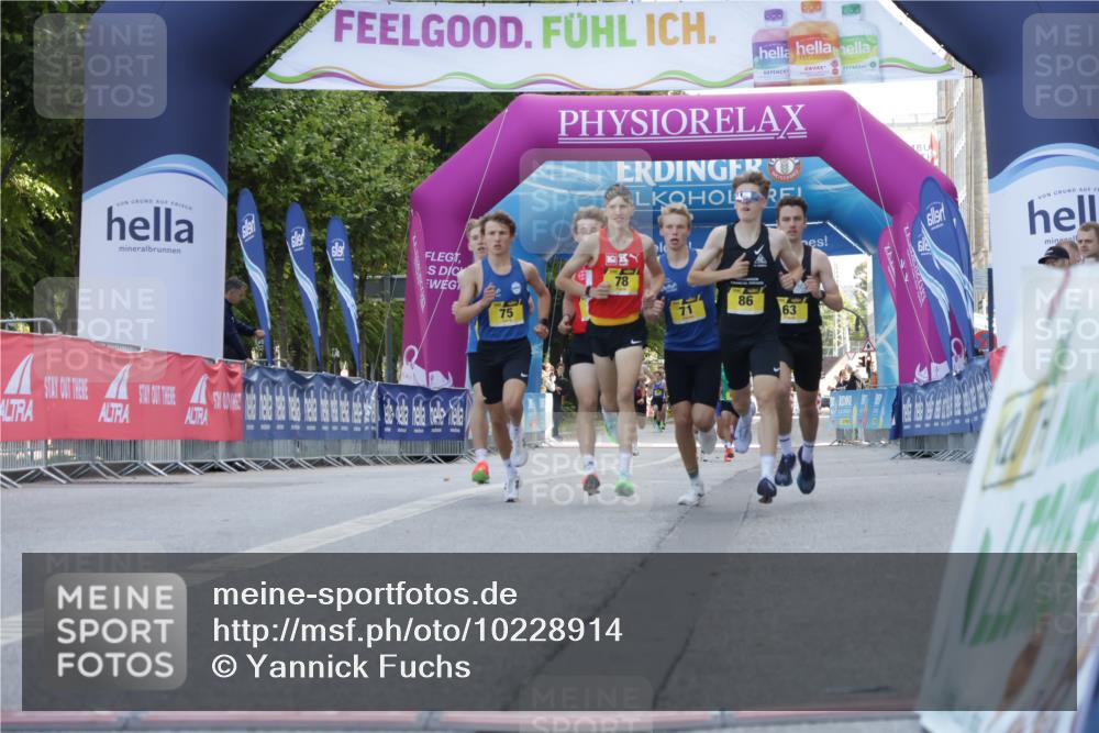 06.09.2026 - CURREX Alsterlauf Yannick Fuchs http://msf.ph/oto/10228914 06.09.2026 11:03:55 Ziel 63, 64, 71, 75, 78, 86, 87 meine-sportfotos.de