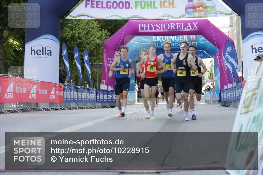 06.09.2026 - CURREX Alsterlauf Yannick Fuchs http://msf.ph/oto/10228915 06.09.2026 11:03:55 Ziel 63, 64, 71, 75, 78, 86, 87 meine-sportfotos.de