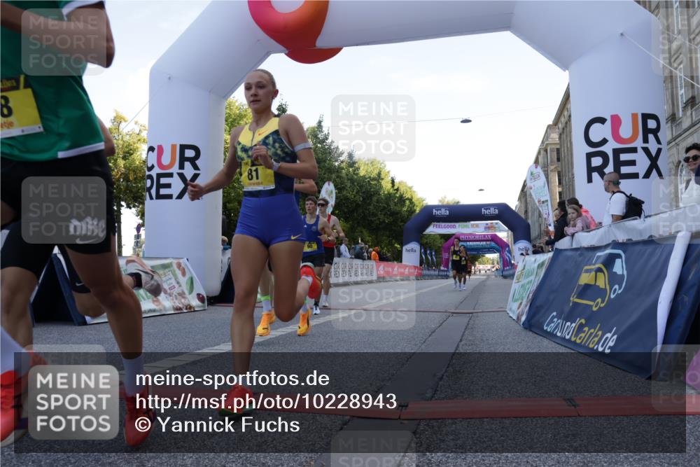 06.09.2026 - CURREX Alsterlauf Yannick Fuchs http://msf.ph/oto/10228943 06.09.2026 11:04:09 Ziel 55, 56, 66, 68, 69, 72, 76, 81, 90 meine-sportfotos.de