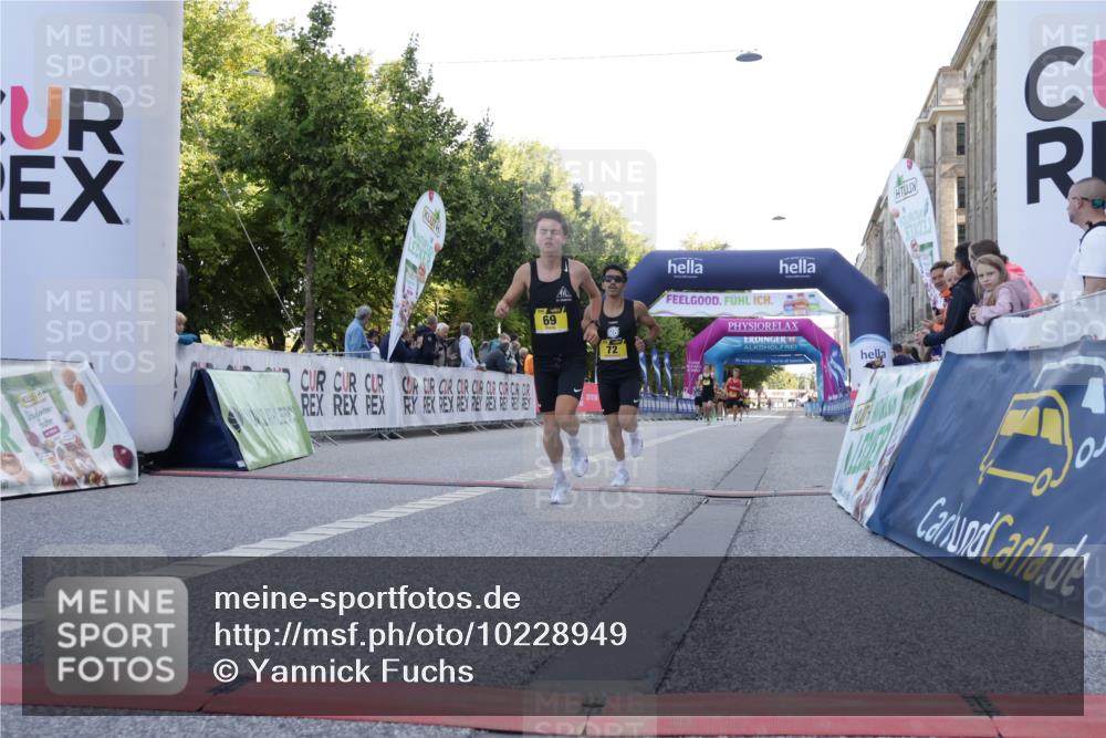 06.09.2026 - CURREX Alsterlauf Yannick Fuchs http://msf.ph/oto/10228949 06.09.2026 11:04:12 Ziel 55, 56, 66, 68, 69, 72, 76, 81, 90 meine-sportfotos.de
