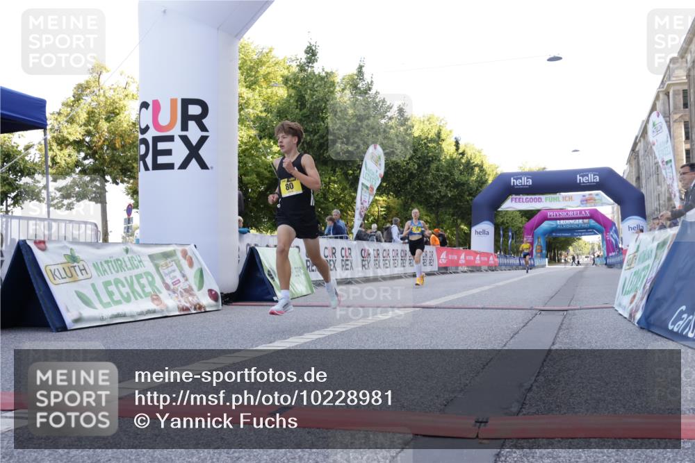 06.09.2026 - CURREX Alsterlauf Yannick Fuchs http://msf.ph/oto/10228981 06.09.2026 11:04:26 Ziel 51, 53, 59, 67, 70, 77, 80, 83, 85, 88, 1074 meine-sportfotos.de