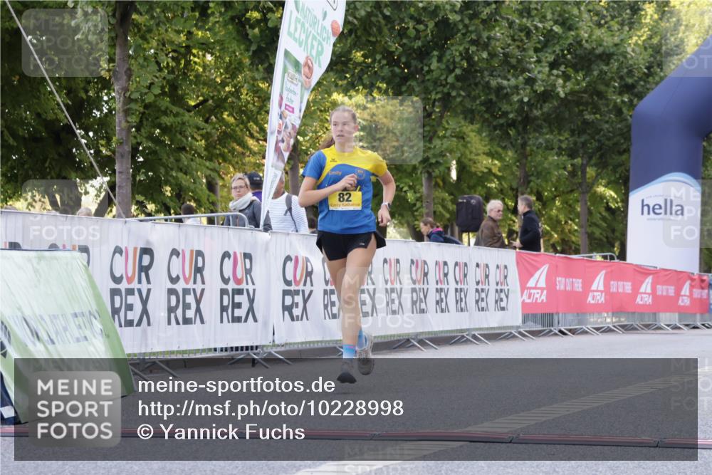 06.09.2026 - CURREX Alsterlauf Yannick Fuchs http://msf.ph/oto/10228998 06.09.2026 11:05:03 Ziel 82 meine-sportfotos.de
