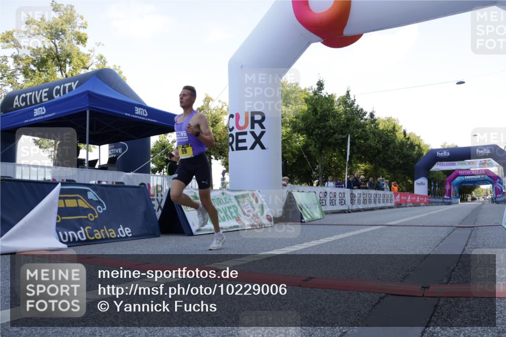 06.09.2026 - CURREX Alsterlauf Yannick Fuchs http://msf.ph/oto/10229006 06.09.2026 11:06:41 Ziel 89 meine-sportfotos.de