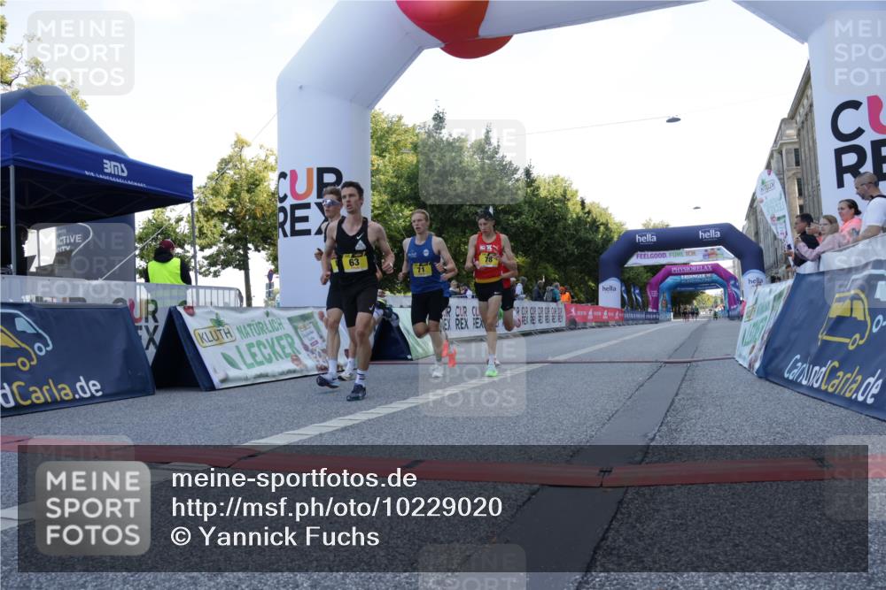06.09.2026 - CURREX Alsterlauf Yannick Fuchs http://msf.ph/oto/10229020 06.09.2026 11:07:08 Ziel 63, 64, 71, 75, 78, 86, 87 meine-sportfotos.de