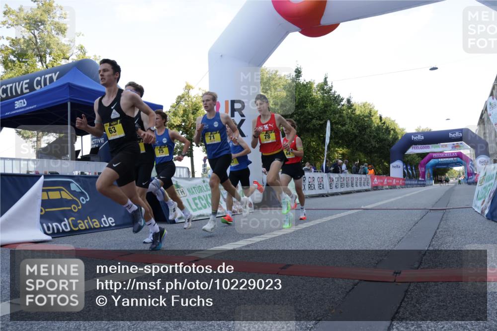 06.09.2026 - CURREX Alsterlauf Yannick Fuchs http://msf.ph/oto/10229023 06.09.2026 11:07:08 Ziel 63, 64, 71, 75, 78, 86, 87 meine-sportfotos.de