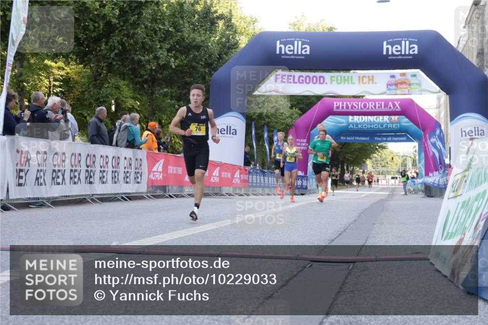 06.09.2026 - CURREX Alsterlauf Yannick Fuchs http://msf.ph/oto/10229033 06.09.2026 11:07:19 Ziel 68, 76 meine-sportfotos.de