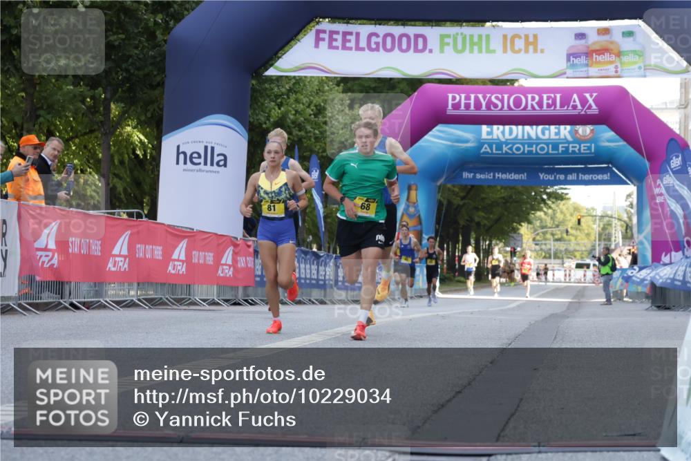 06.09.2026 - CURREX Alsterlauf Yannick Fuchs http://msf.ph/oto/10229034 06.09.2026 11:07:20 Ziel 66, 68, 76, 81 meine-sportfotos.de
