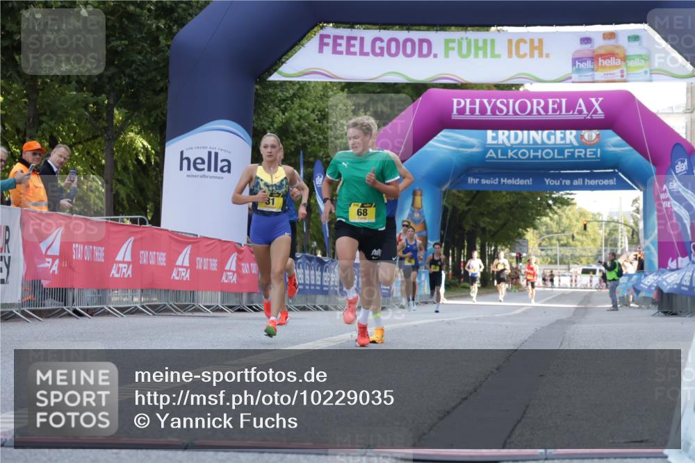 06.09.2026 - CURREX Alsterlauf Yannick Fuchs http://msf.ph/oto/10229035 06.09.2026 11:07:21 Ziel 56, 66, 68, 76, 81 meine-sportfotos.de